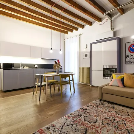 Primopiano - Muratori 公寓 *